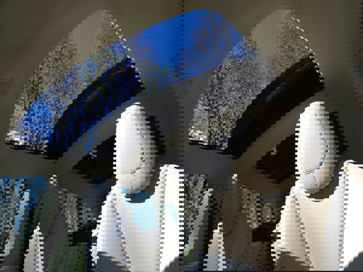 Used 2018 Tesla Model S 100D image 46