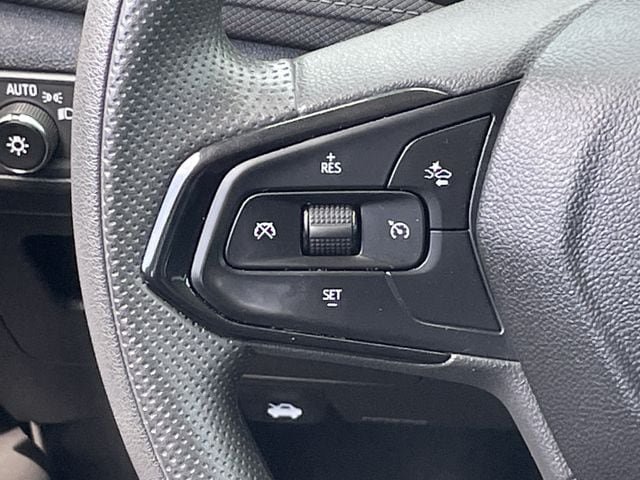 Used 2025 Chevrolet TrailBlazer LT AWD/4WD image 14
