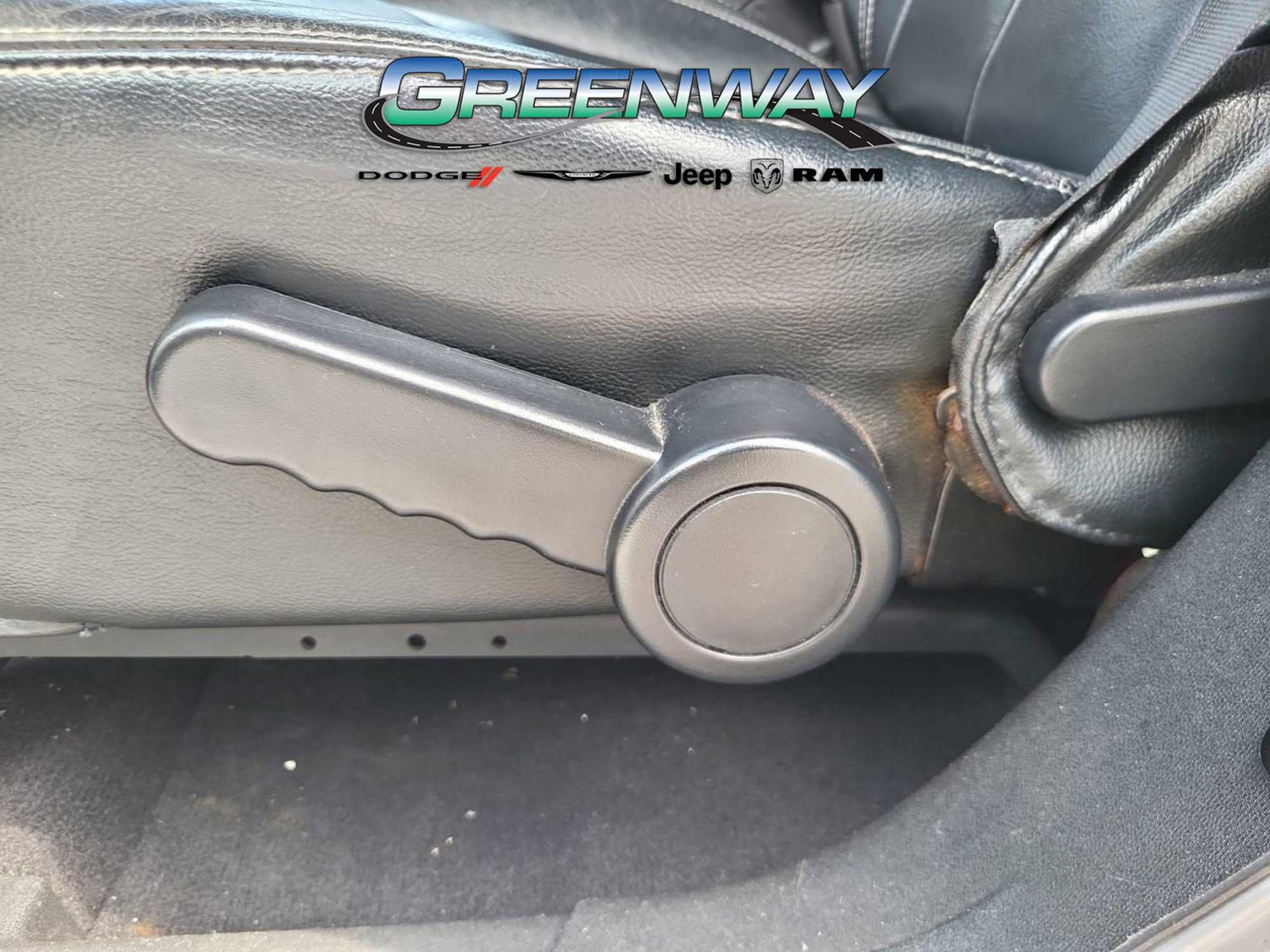 Used 2013 Jeep Wrangler Unlimited Sahara w/ Connectivity Group image 17