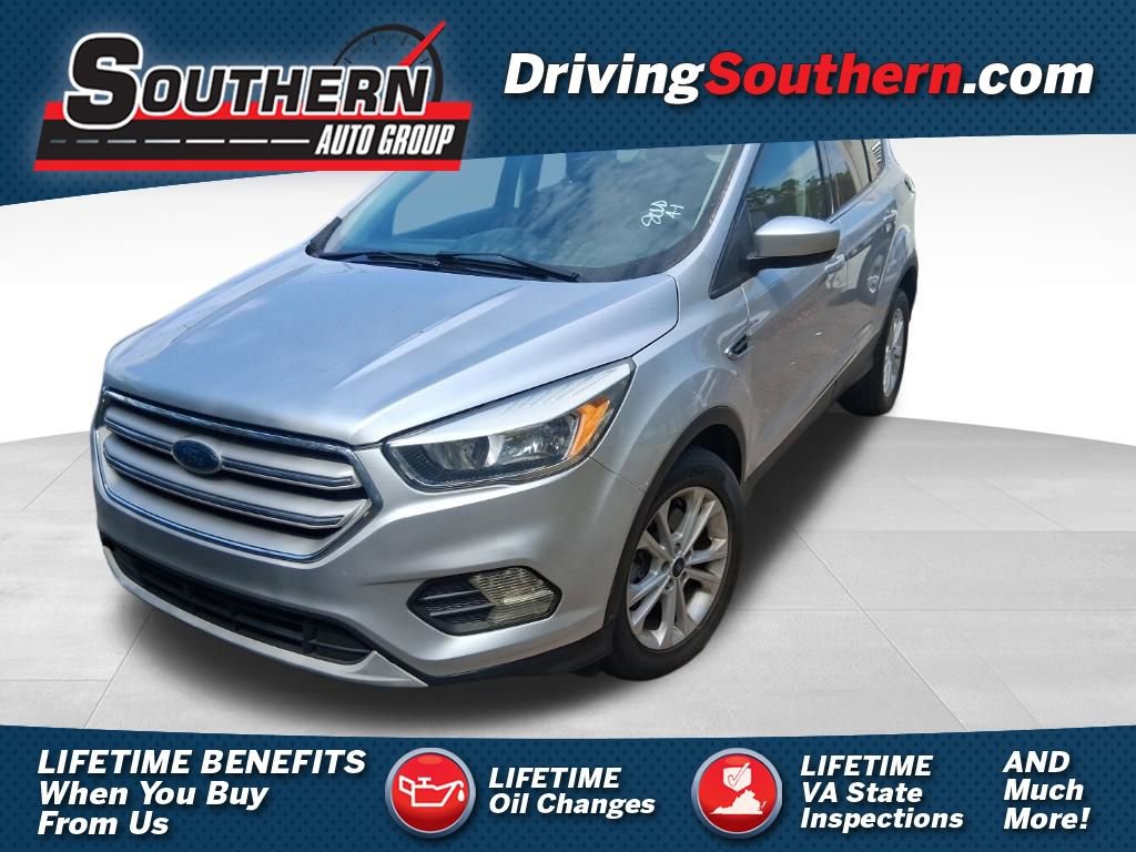 Used 2017 Ford Escape SE FWD image 1