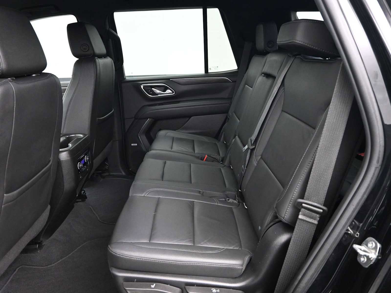 Used 2022 Chevrolet Tahoe LT w/ Luxury Package image 24