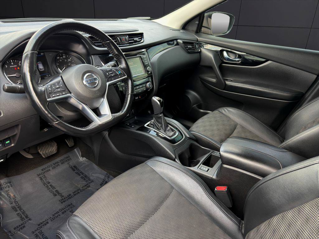 Used 2022 Nissan Rogue Sport SV w/ Technology Package AWD/4WD image 10