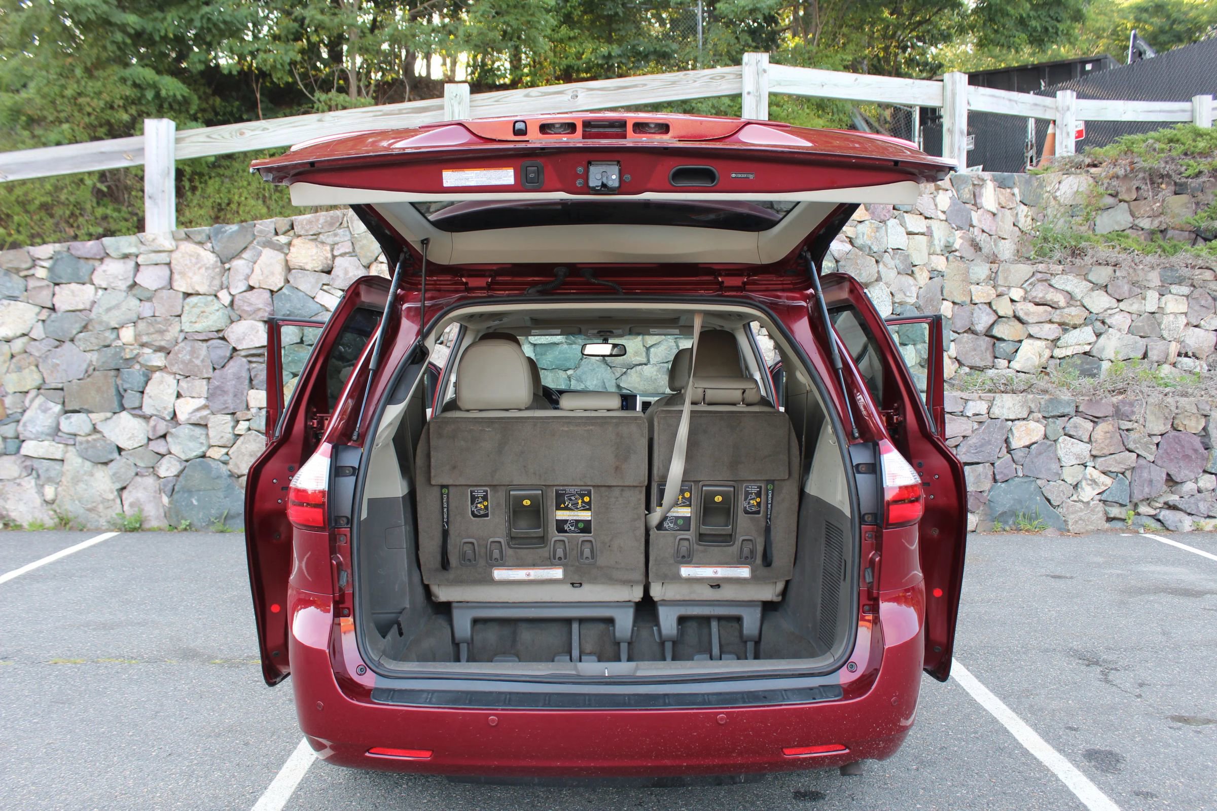 Used 2015 Toyota Sienna XLE Premium image 10