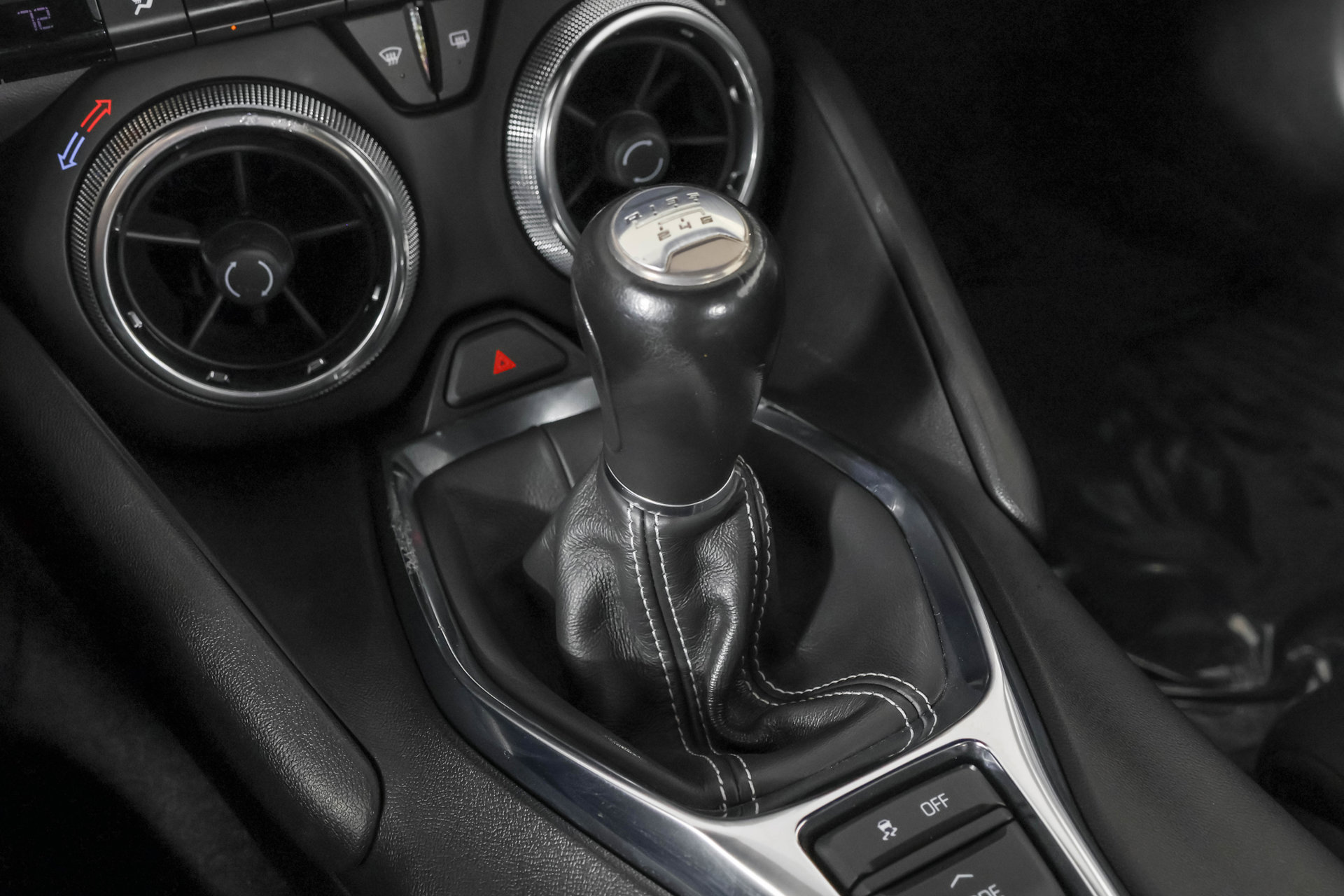 Used 2023 Chevrolet Camaro LT RWD image 30