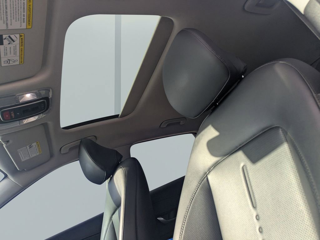 Used 2024 Hyundai Kona Limited image 22