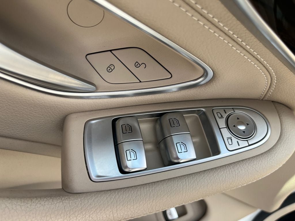 Used 2017 Mercedes-Benz C 300 4MATIC Cabriolet image 14