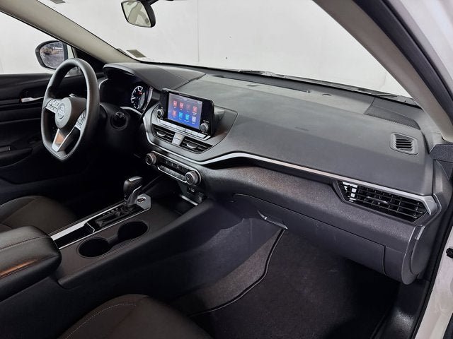 Used 2022 Nissan Altima 2.5 S FWD image 23
