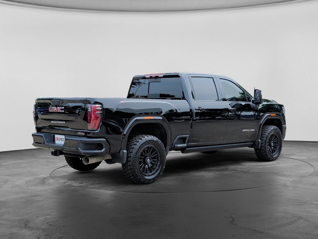Used 2025 GMC Sierra 3500 AT4 w/ AT4 Premium Plus Package AWD/4WD image 7