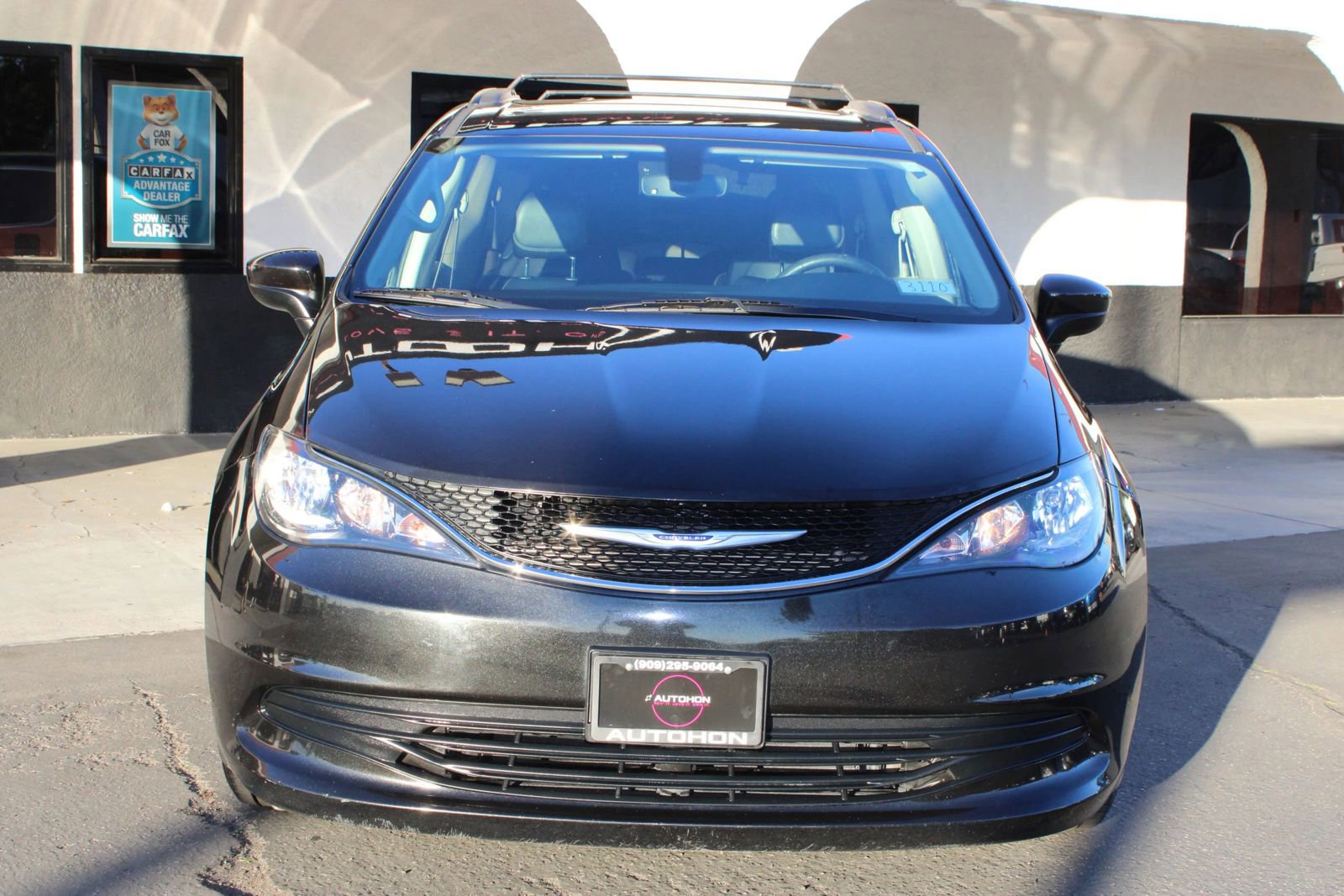 Used 2020 Chrysler Voyager Lxi image 27