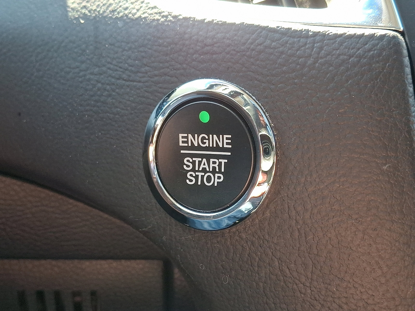 Used 2022 Ford Edge Titanium w/ Equipment Group 301A image 25