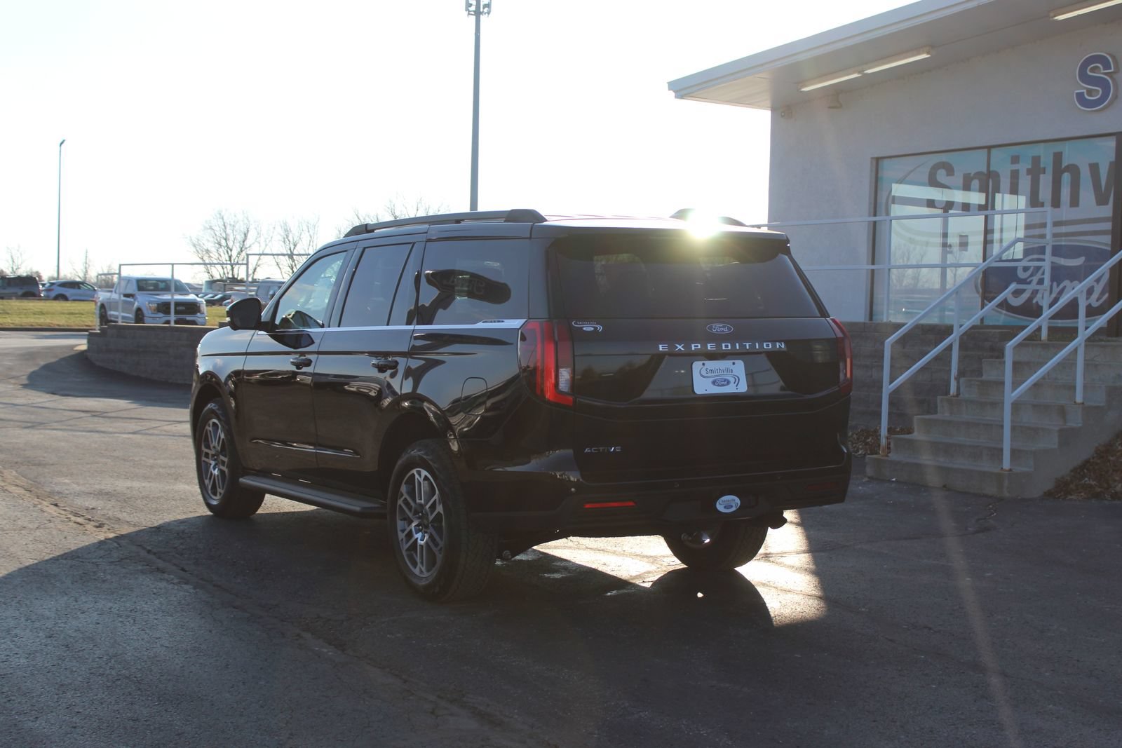 New 2025 Ford Expedition Active AWD/4WD image 3