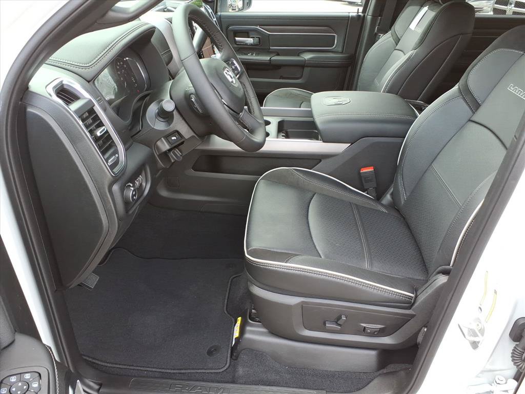 New 2026 RAM 2500 Laramie AWD/4WD image 14