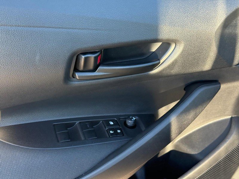 Certified 2025 Toyota Corolla LE image 18