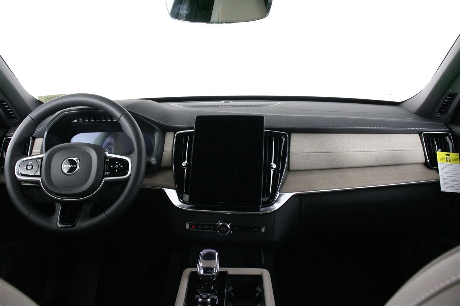 New 2026 Volvo XC90 B5 Plus image 5