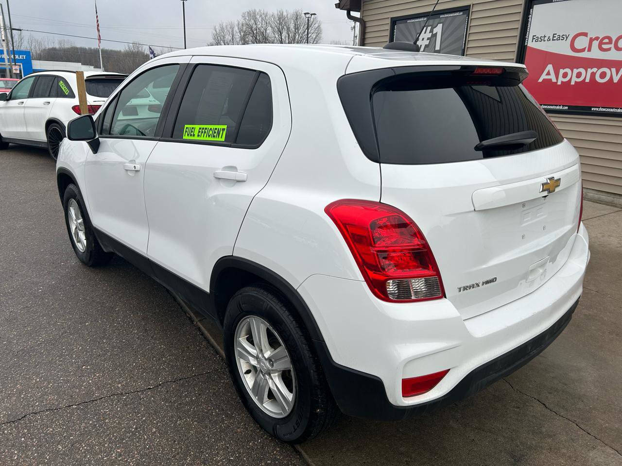 Used 2022 Chevrolet Trax LS w/ Tint and Cruise Package AWD/4WD image 7