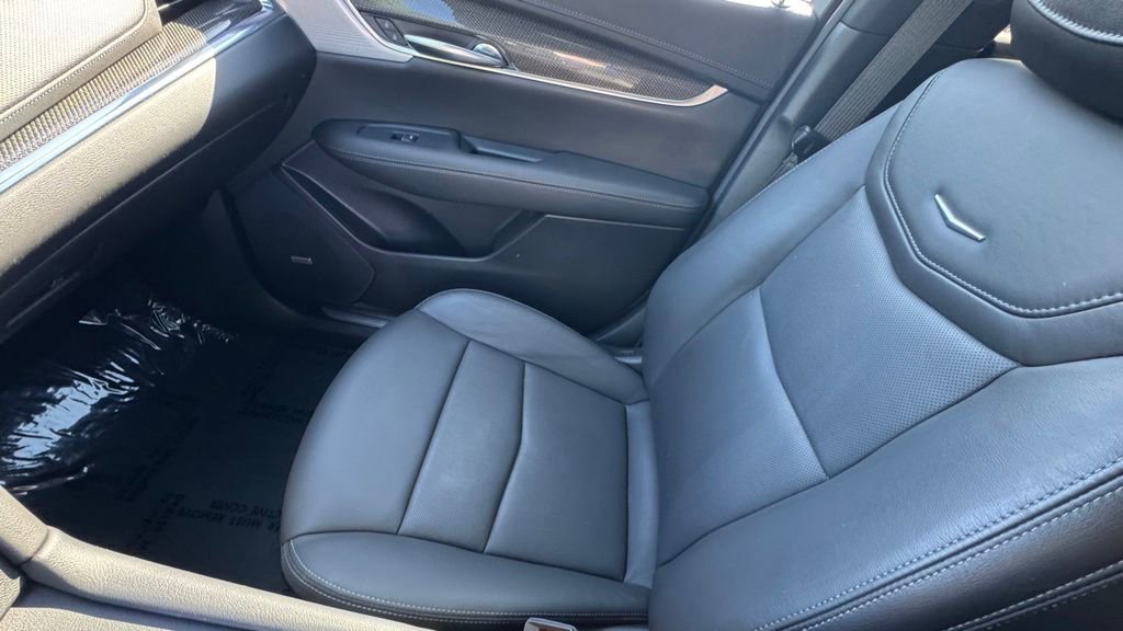 Used 2022 Cadillac XT5 Sportv w/ Technology Package AWD/4WD image 23