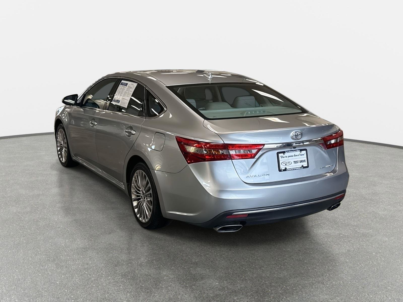 Used 2017 Toyota Avalon Limited w/ Carpet Mat Package image 7