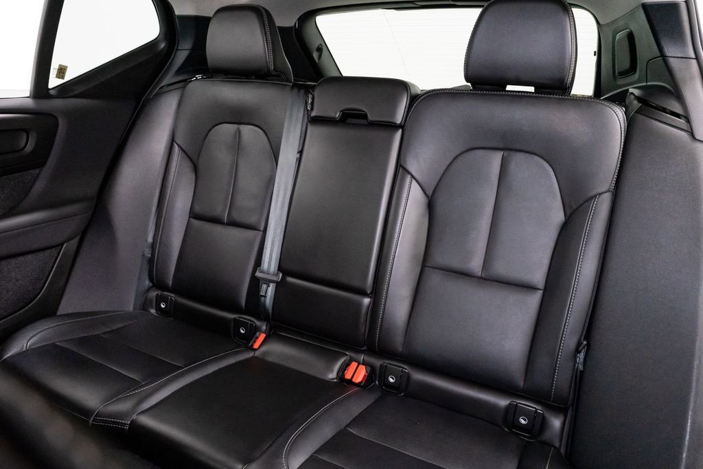 Used 2024 Volvo XC40 B5 Plus w/ Climate Package image 22