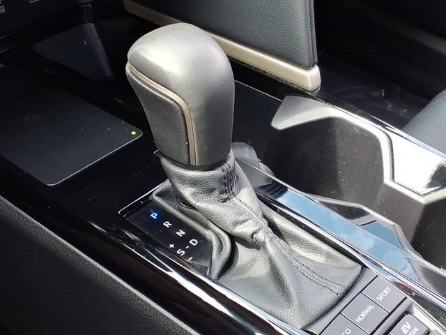 Used 2026 Toyota Camry XSE w/ Premium Package FWD image 30