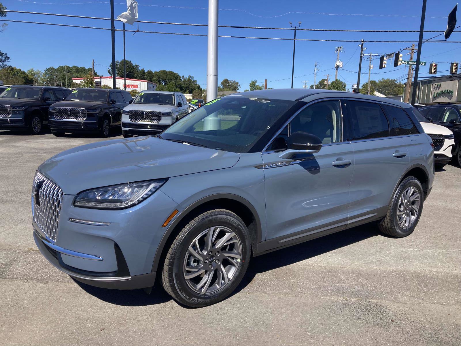 New 2026 Lincoln Corsair Premiere image 9