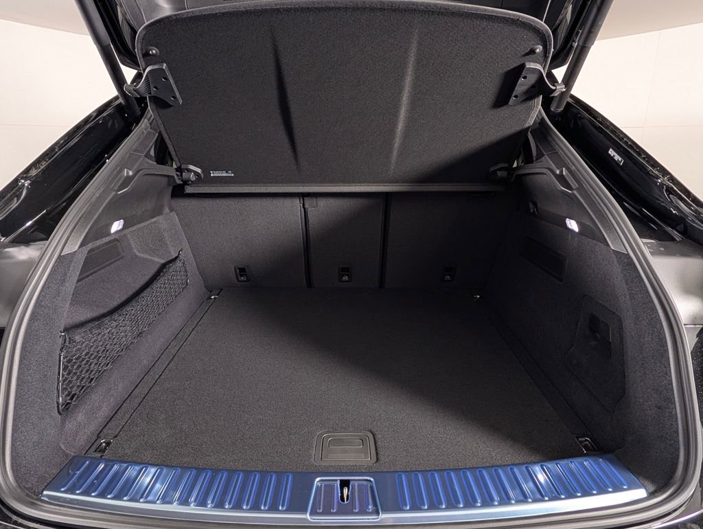 New 2026 Porsche Cayenne Coupe image 17