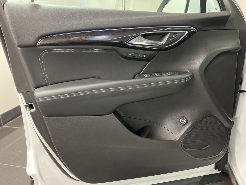 Used 2023 Buick Envision Essence AWD/4WD image 31