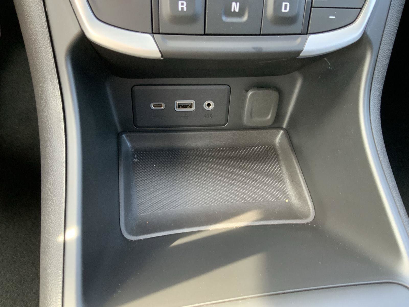 Used 2023 GMC Terrain SLE AWD/4WD image 42