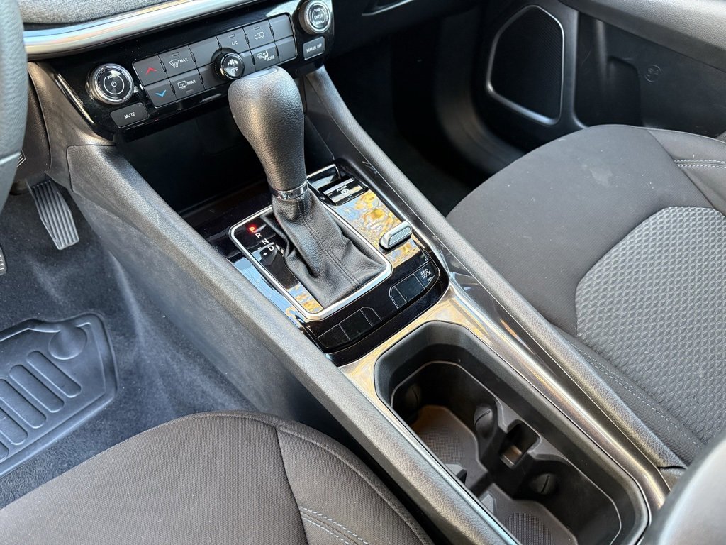 Used 2024 Jeep Compass Sport image 12