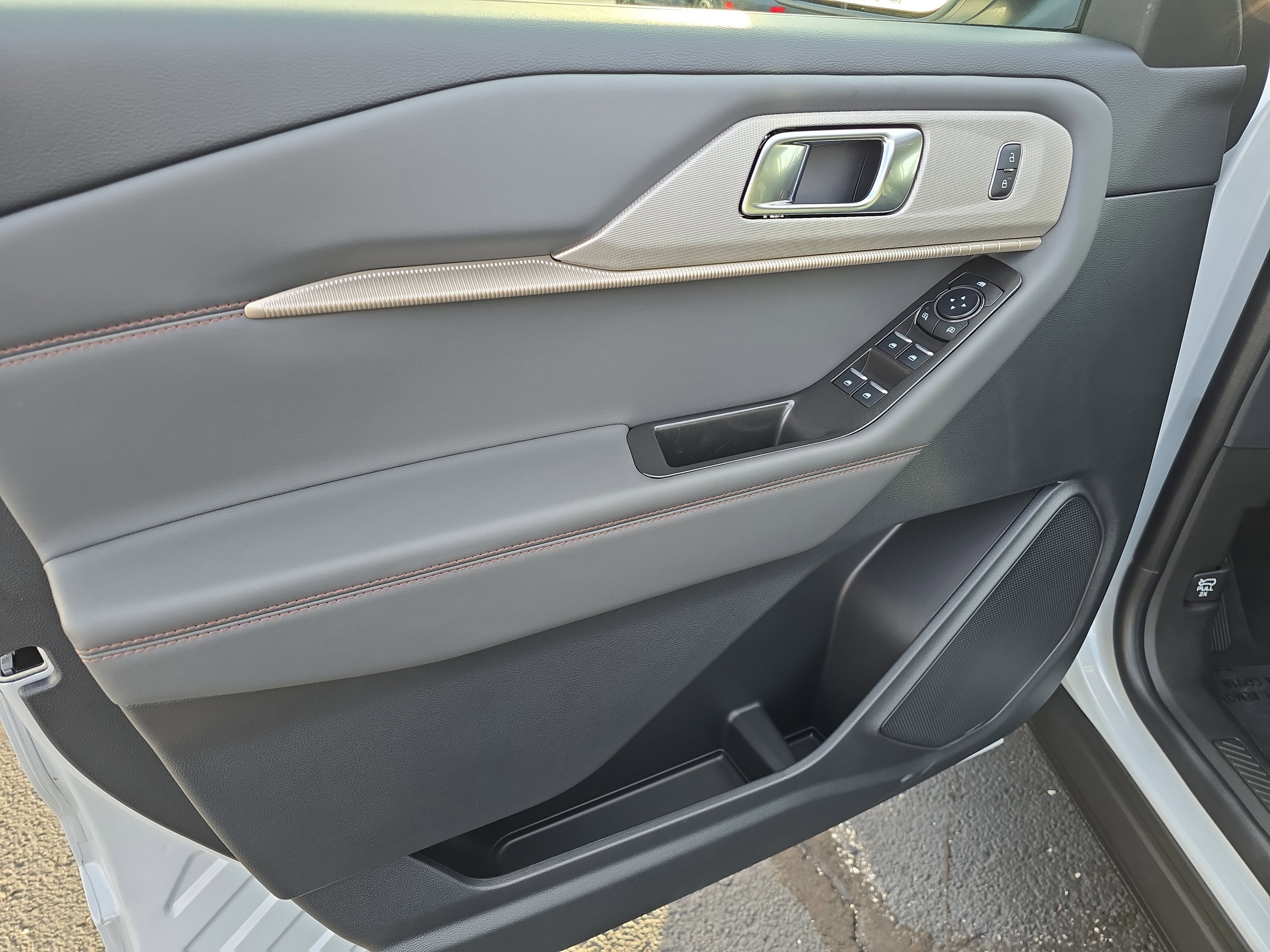 New 2026 Ford Explorer Active image 18