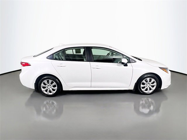 Used 2025 Toyota Corolla LE image 8