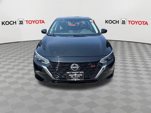 Used 2025 Nissan Sentra SR w/ SR Premium Package FWD image 2