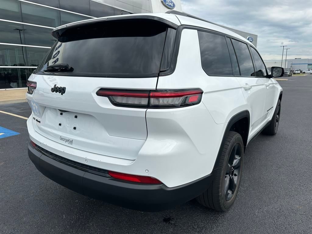 Used 2023 Jeep Grand Cherokee L Laredo image 23