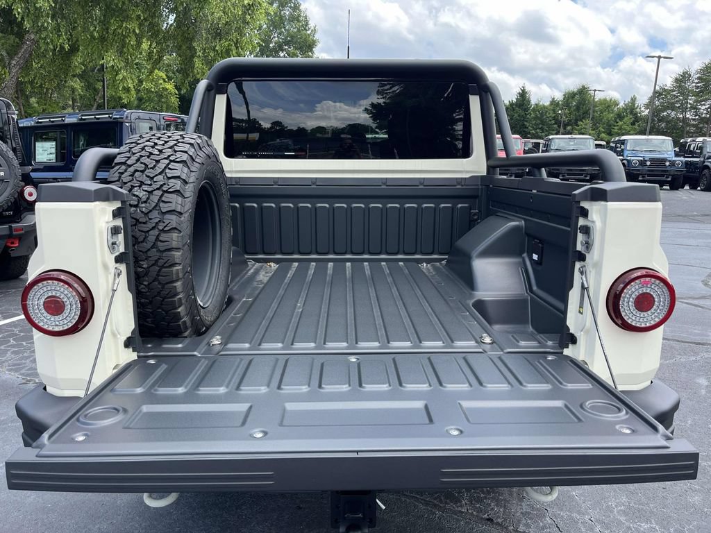New 2026 INEOS Grenadier Quartermaster AWD/4WD image 4