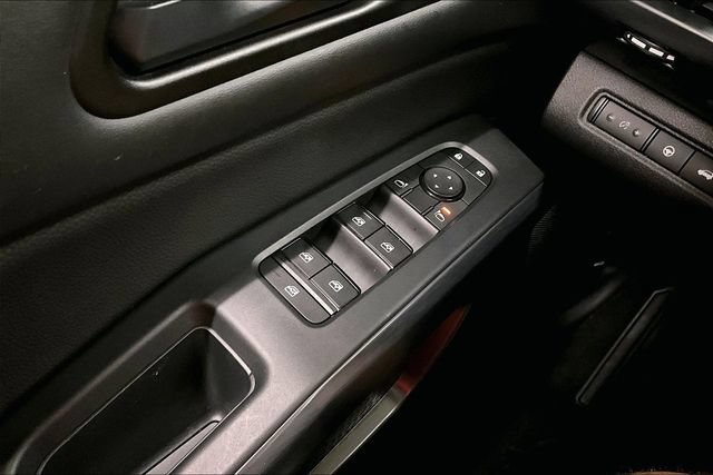 Used 2025 Nissan Pathfinder Rock Creek AWD/4WD image 38