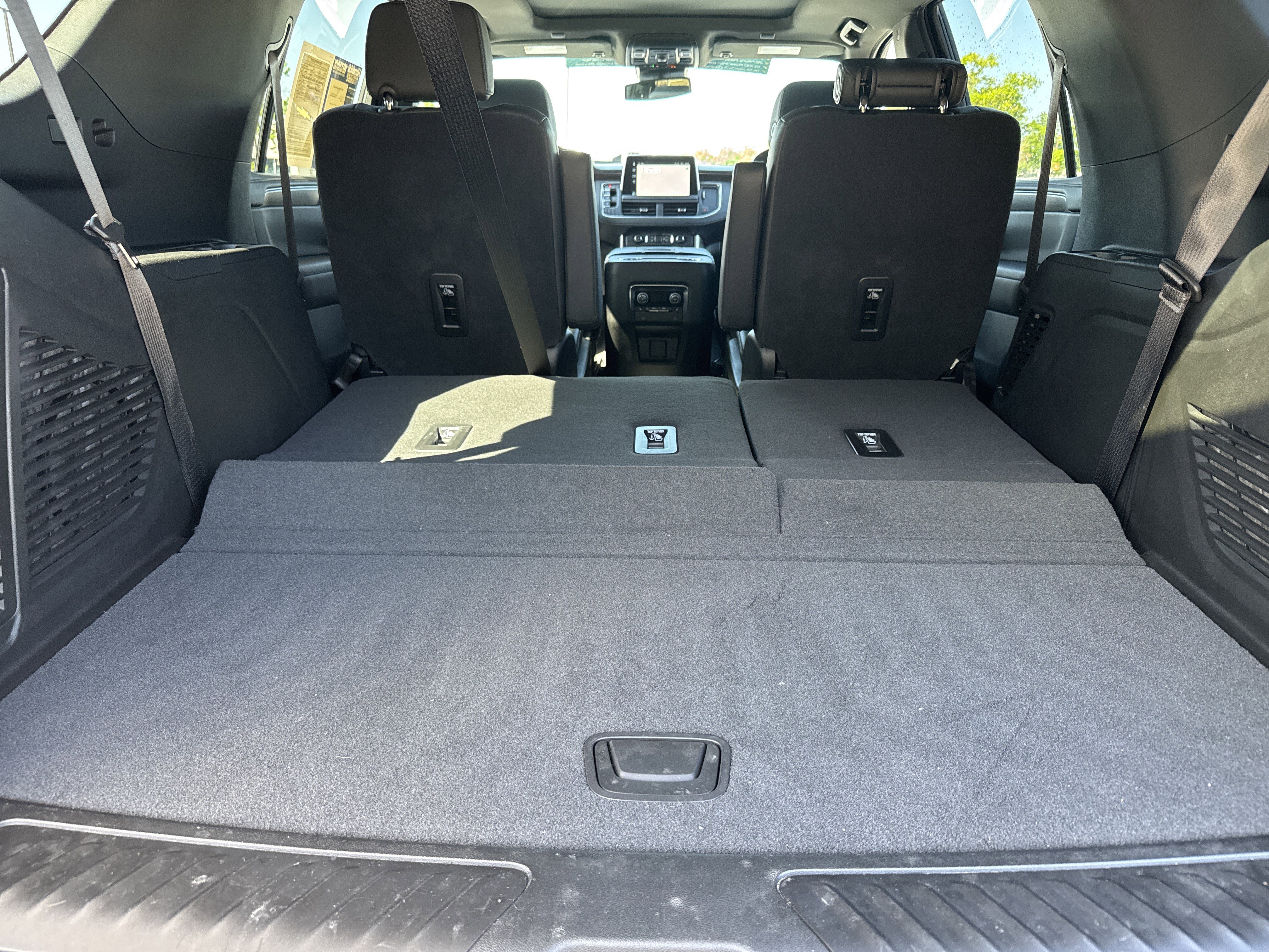 Used 2023 Chevrolet Tahoe LT w/ LT Signature Package image 36