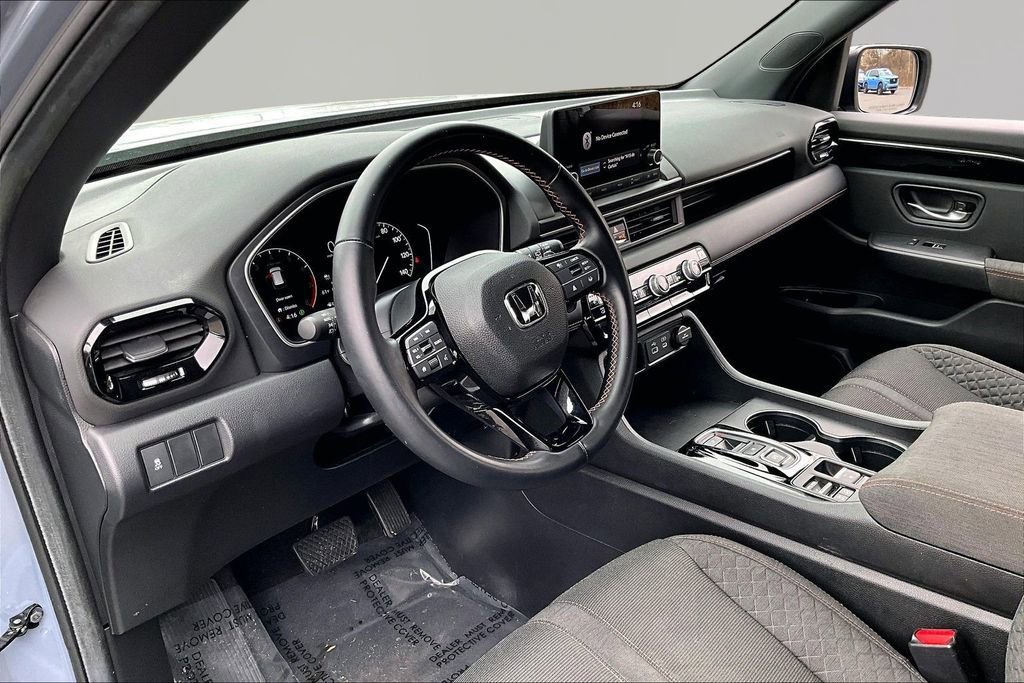 Certified 2024 Honda Pilot Sport image 12