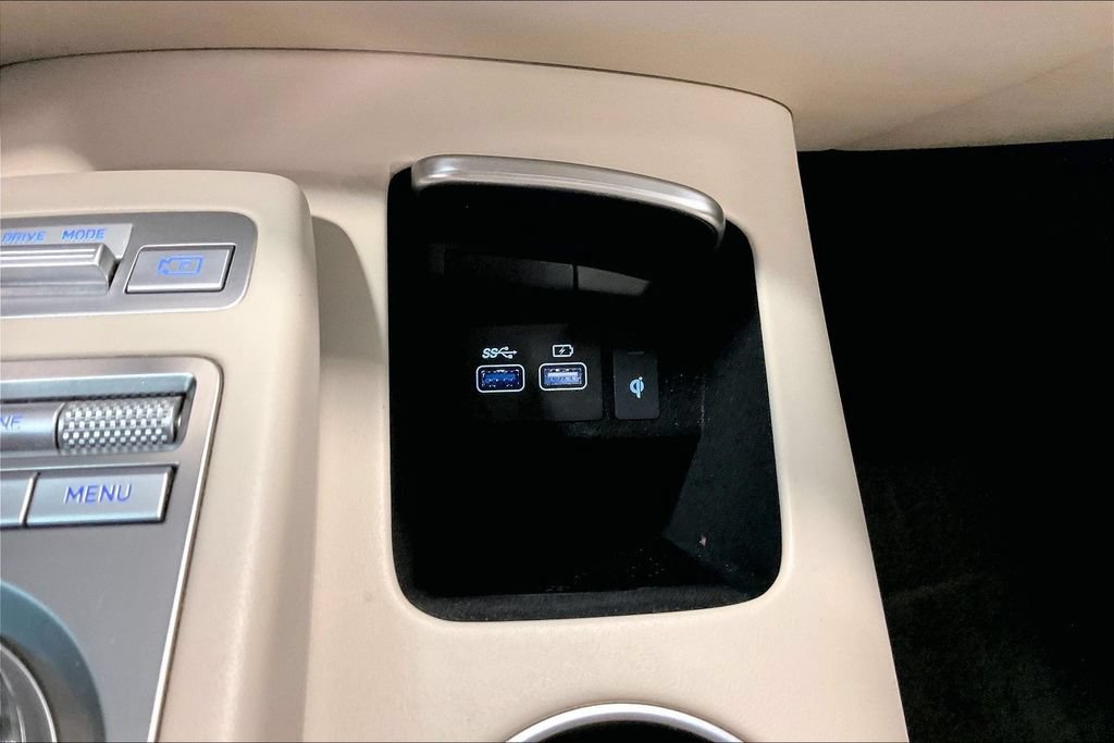 Used 2022 Genesis GV70 2.5T AWD/4WD image 17