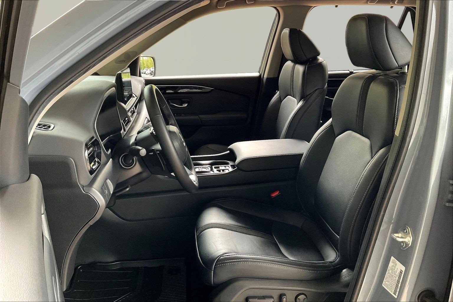 Used 2024 Honda Pilot Touring image 20