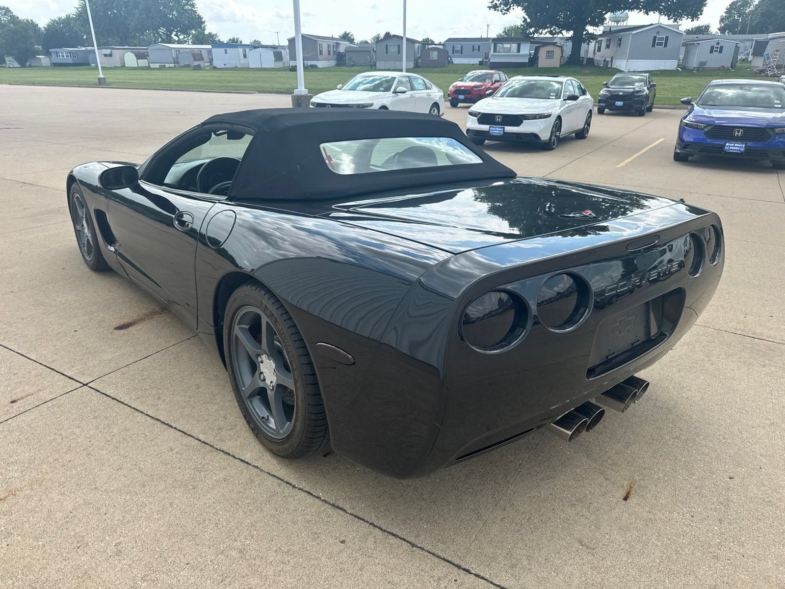 Used 2001 Chevrolet Corvette Convertible w/ Preferred Equipment Group2 RWD image 5