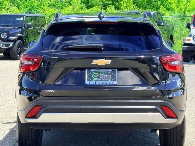 Used 2025 Chevrolet Trax LT w/ LT Convenience Package FWD image 6