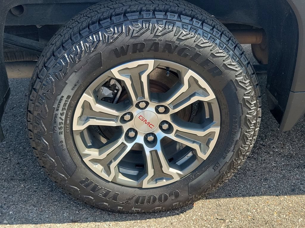 Certified 2019 GMC Sierra 1500 SLE w/ SLE Value Package AWD/4WD image 32