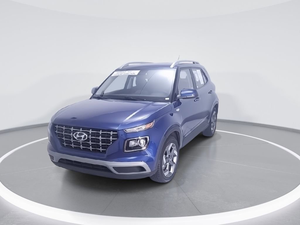 Used 2025 Hyundai Venue SEL FWD image 4