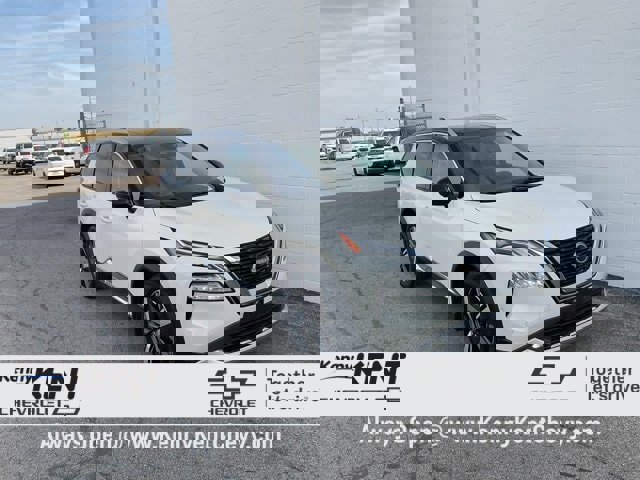 Used 2022 Nissan Rogue Platinum w/ Head-Up Display Package