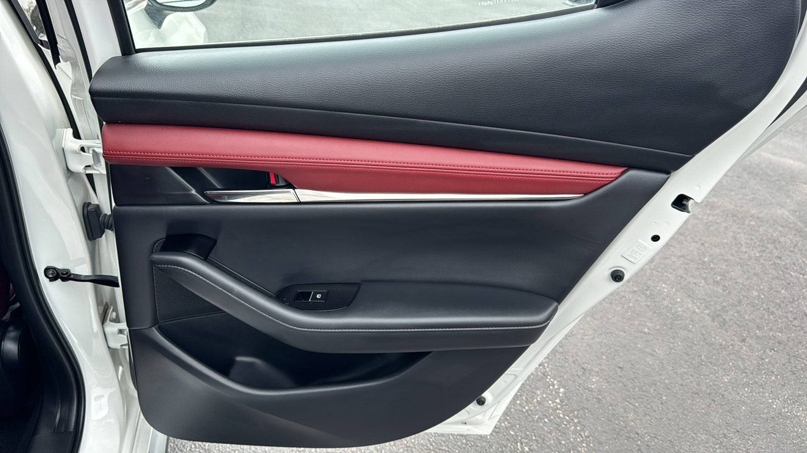 Used 2025 MAZDA MAZDA3 Hatchback w/ Appearance Package image 20