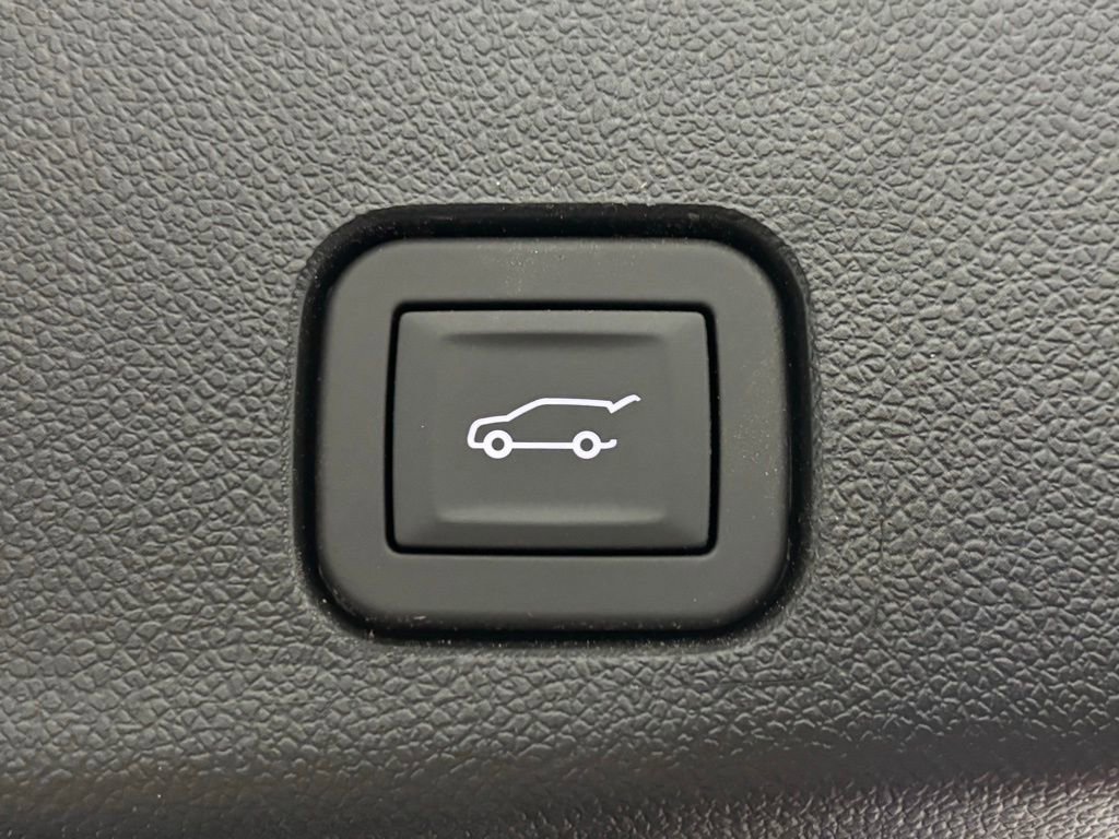 New 2026 GMC Acadia Denali w/ Super Cruise Package image 14