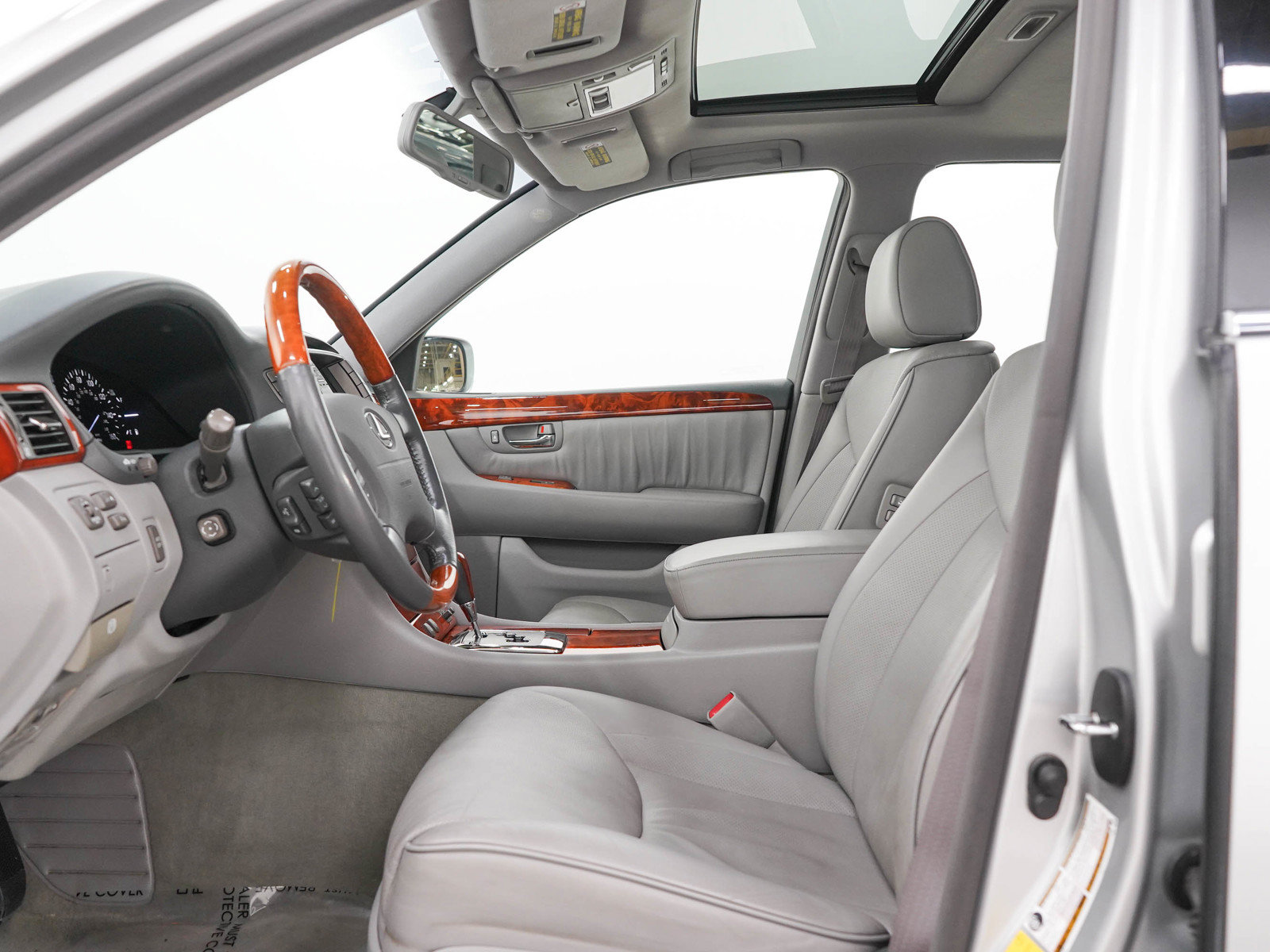 Used 2005 Lexus LS 430 RWD image 25