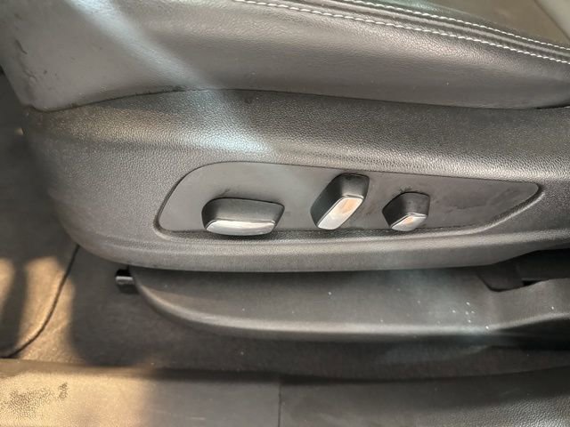 Used 2024 Cadillac XT6 Premium Luxury image 24