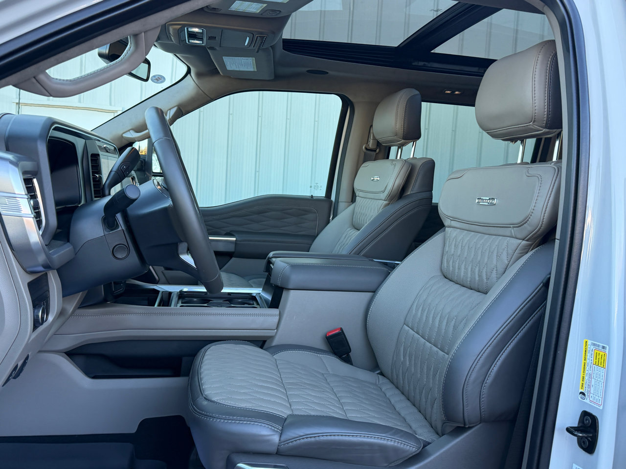 Used 2025 Ford F450 Platinum w/ Platinum Plus Package image 11