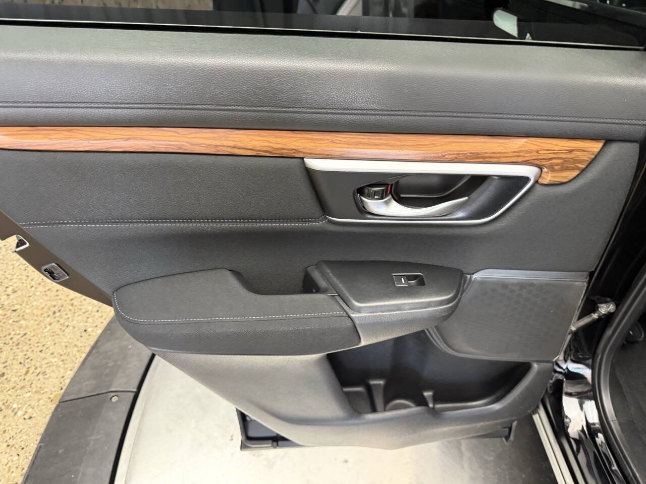Used 2018 Honda CR-V EX image 19