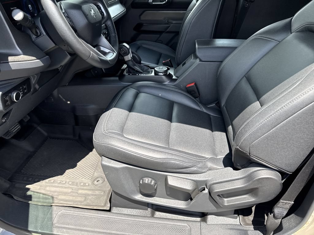 Used 2025 Ford Bronco Badlands AWD/4WD image 9